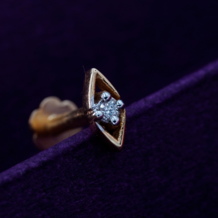 Stylish Diamond Nose pin