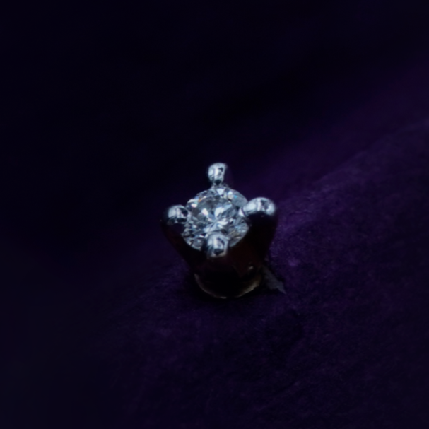 One Stone Diamond Nose pin