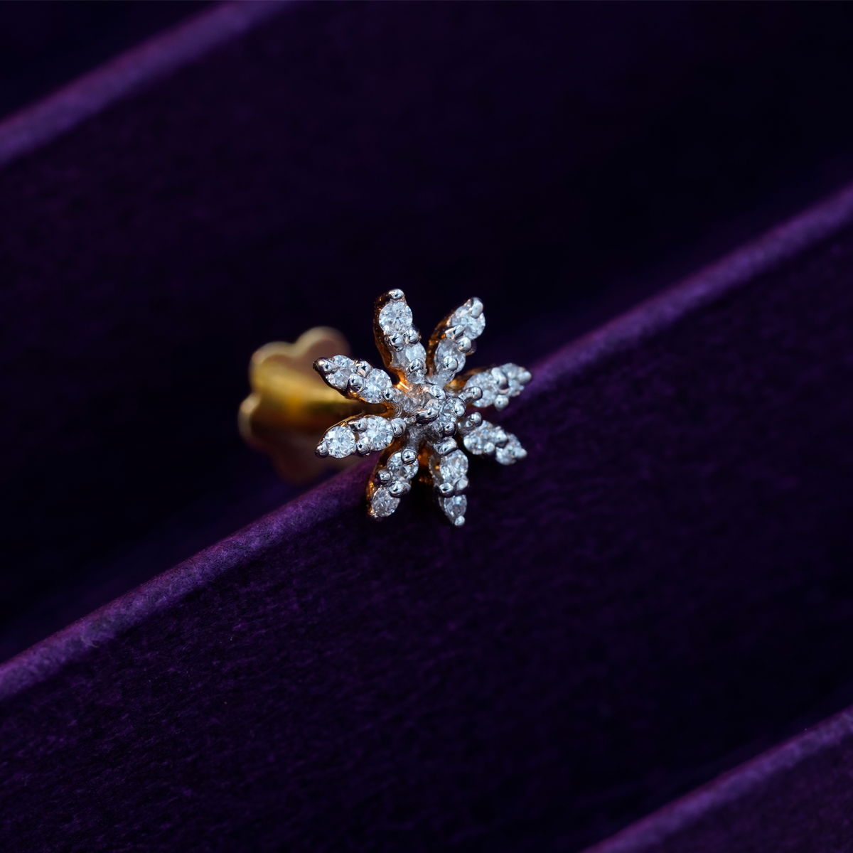 Sparkling Diamond Nose pin