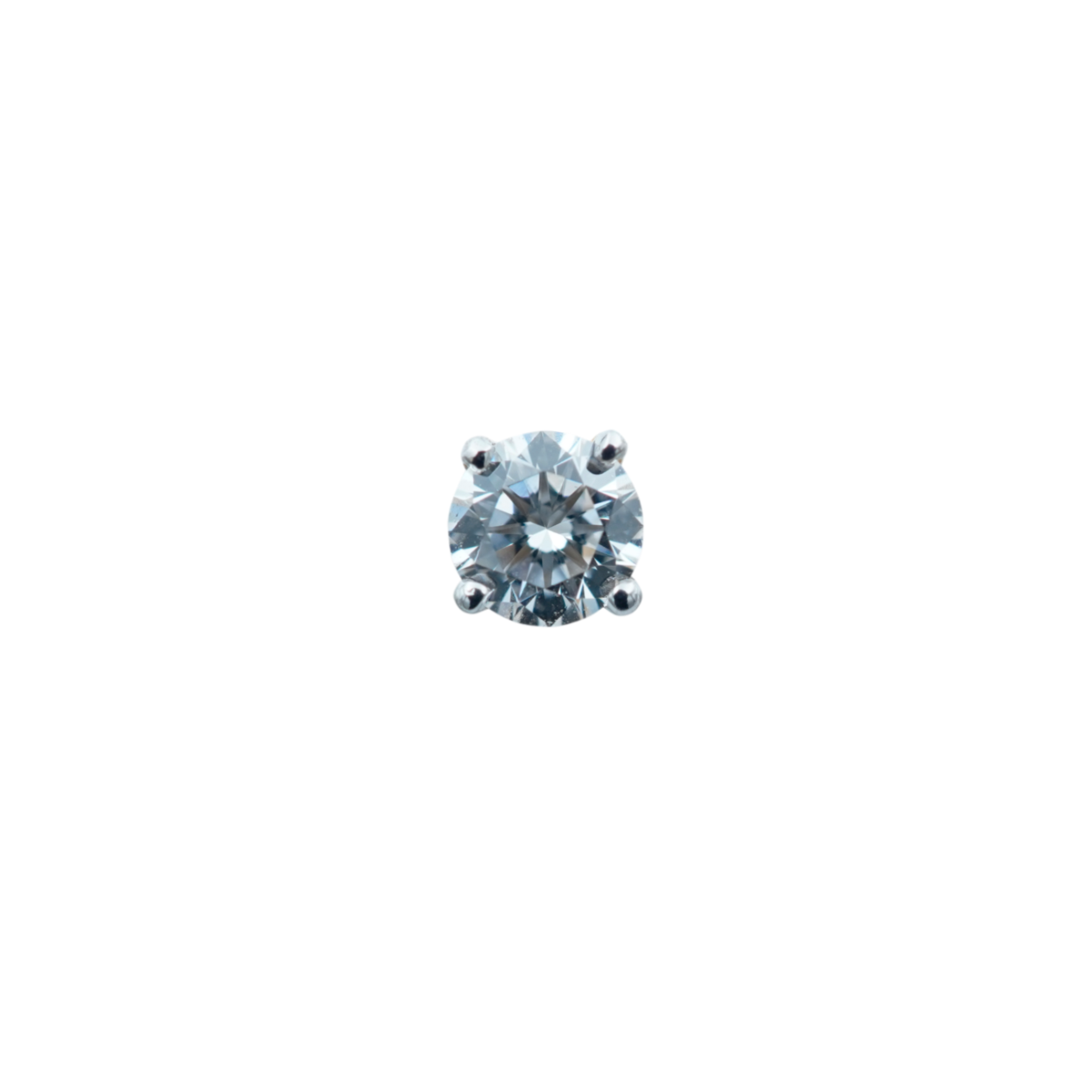 beautiful single stone diamond nose pin