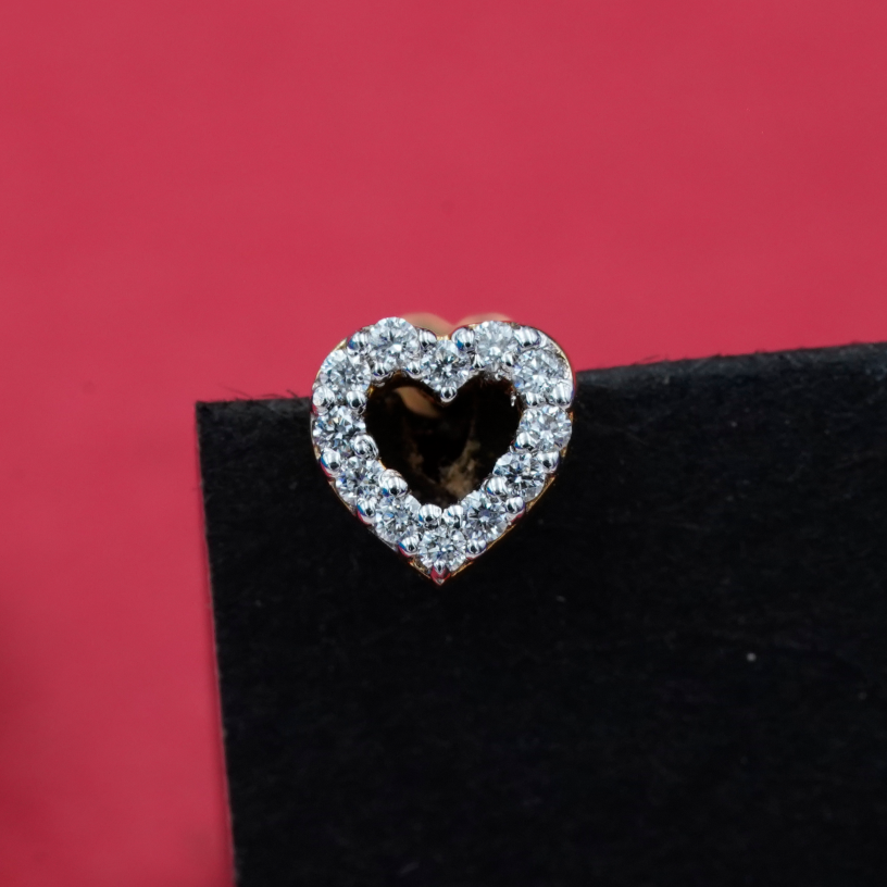 Love Shaped Diamond Nosepin